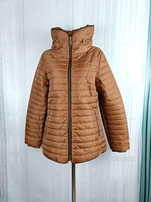 Куртка демісезонна 40,L   водовідштовхувальна та вітрозахисна для жінки Esmara 276029 коричневий 80719